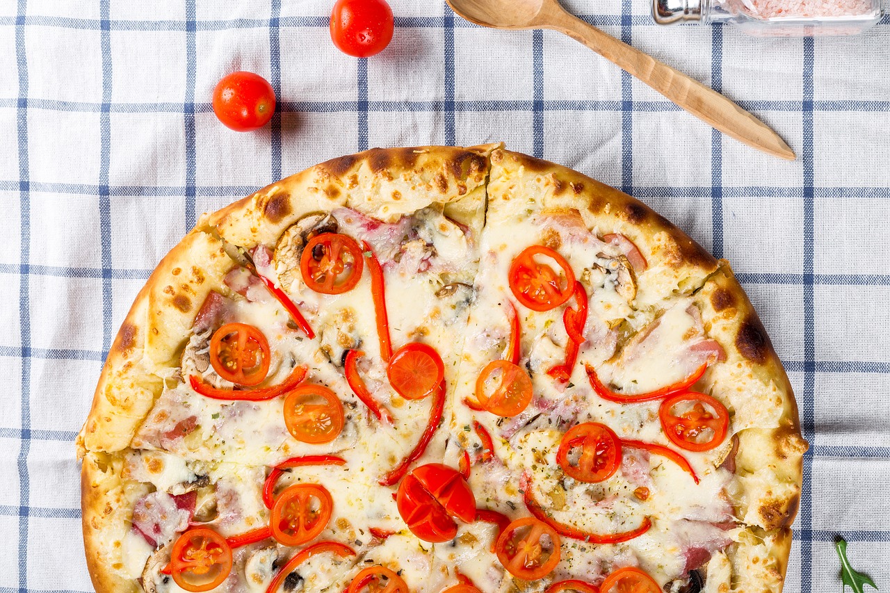 Jak znaleźć dorywczą pracę? Catering z dowozem – pizzeria 24h Warszaw – pizza nocą